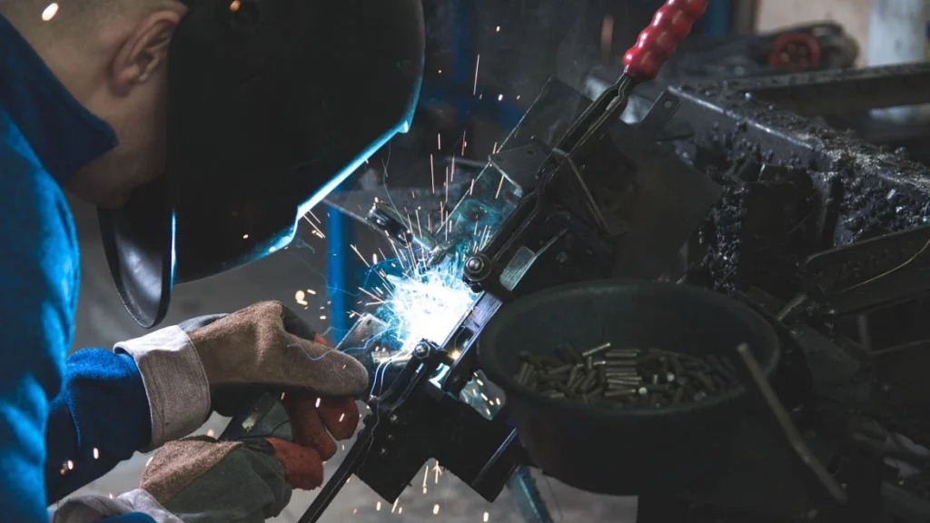 CNC Makina İthalatçısının İş Modelinde İnovasyon